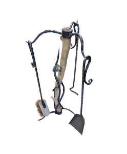 Židinio įrankių komplektas su medžiu