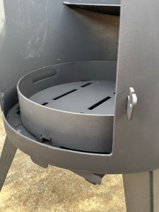 Insertable second bottom for the stove