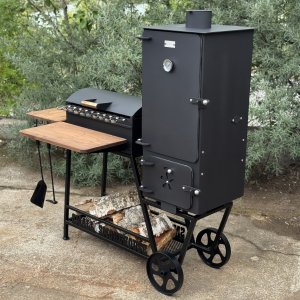 SMALL SMOKEHOUSE Outdoor Kitchen