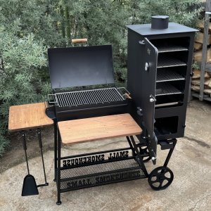 SMALL SMOKEHOUSE Lauko virtuvė