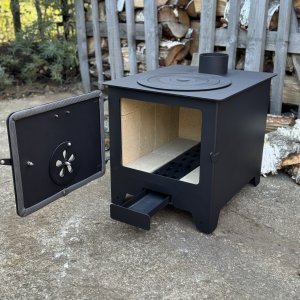 Stove 8 kW with firebrick and cast-iron rings