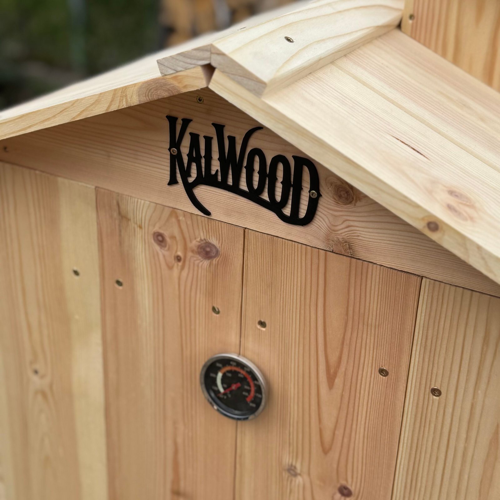KALWOOD CLASSIC ECO medinės rūkyklos termometras, stogas ir kaminas
