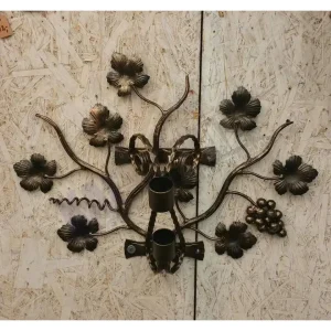 Flag Holder with Grapevine Motifs