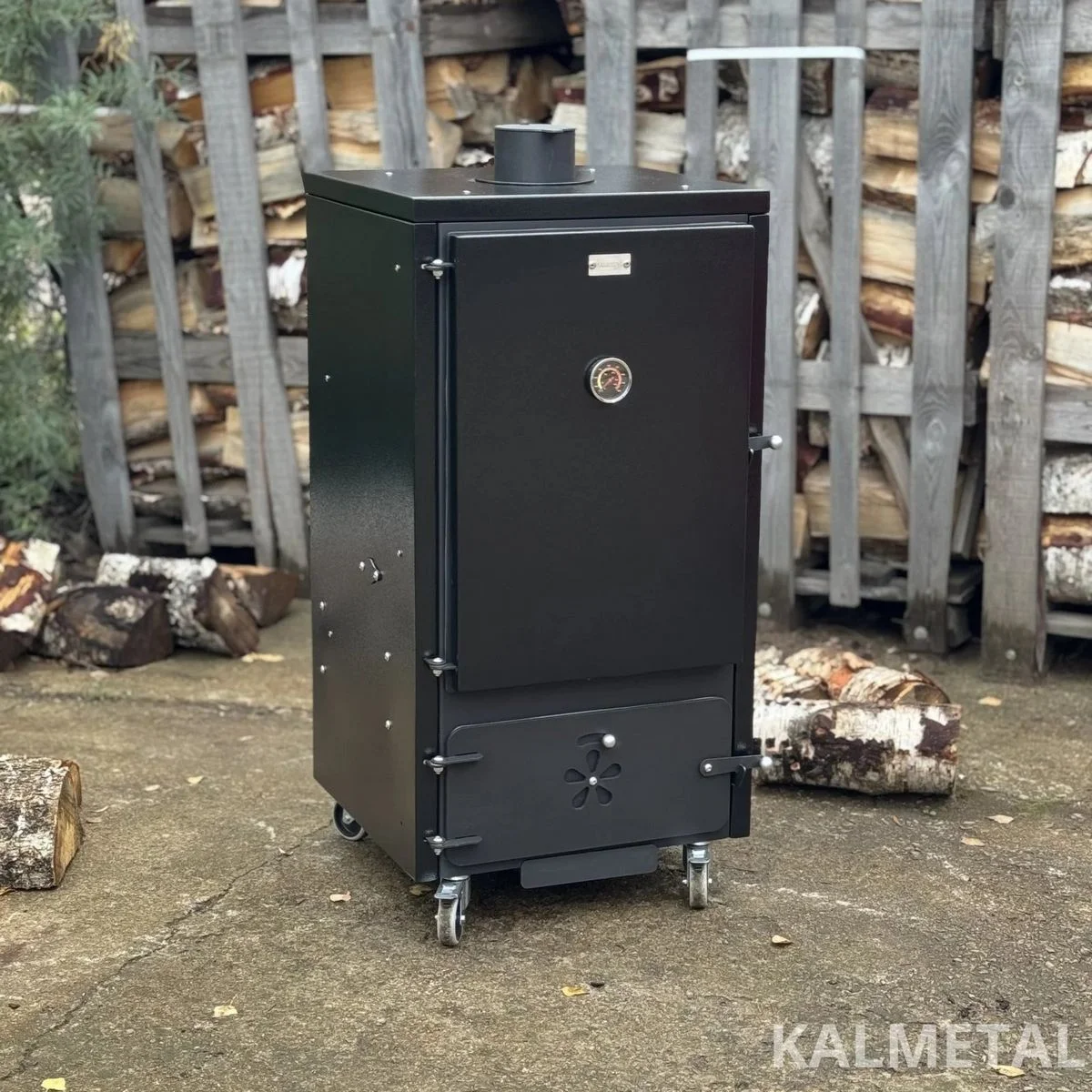 Insulated 135L Capacity Smoker - Image 4