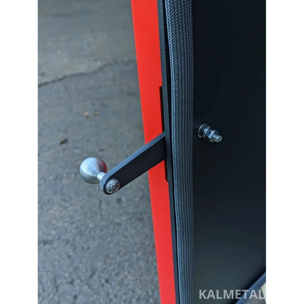 Insulated 135L Capacity Smoker - Image 11