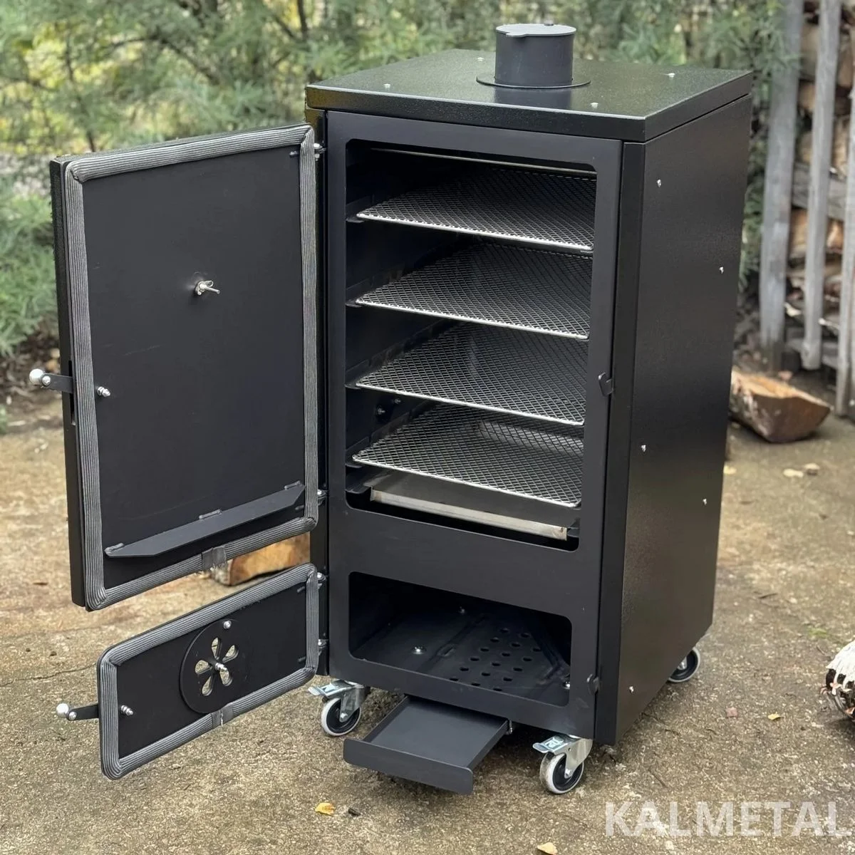 Insulated 135L Capacity Smoker - Image 6