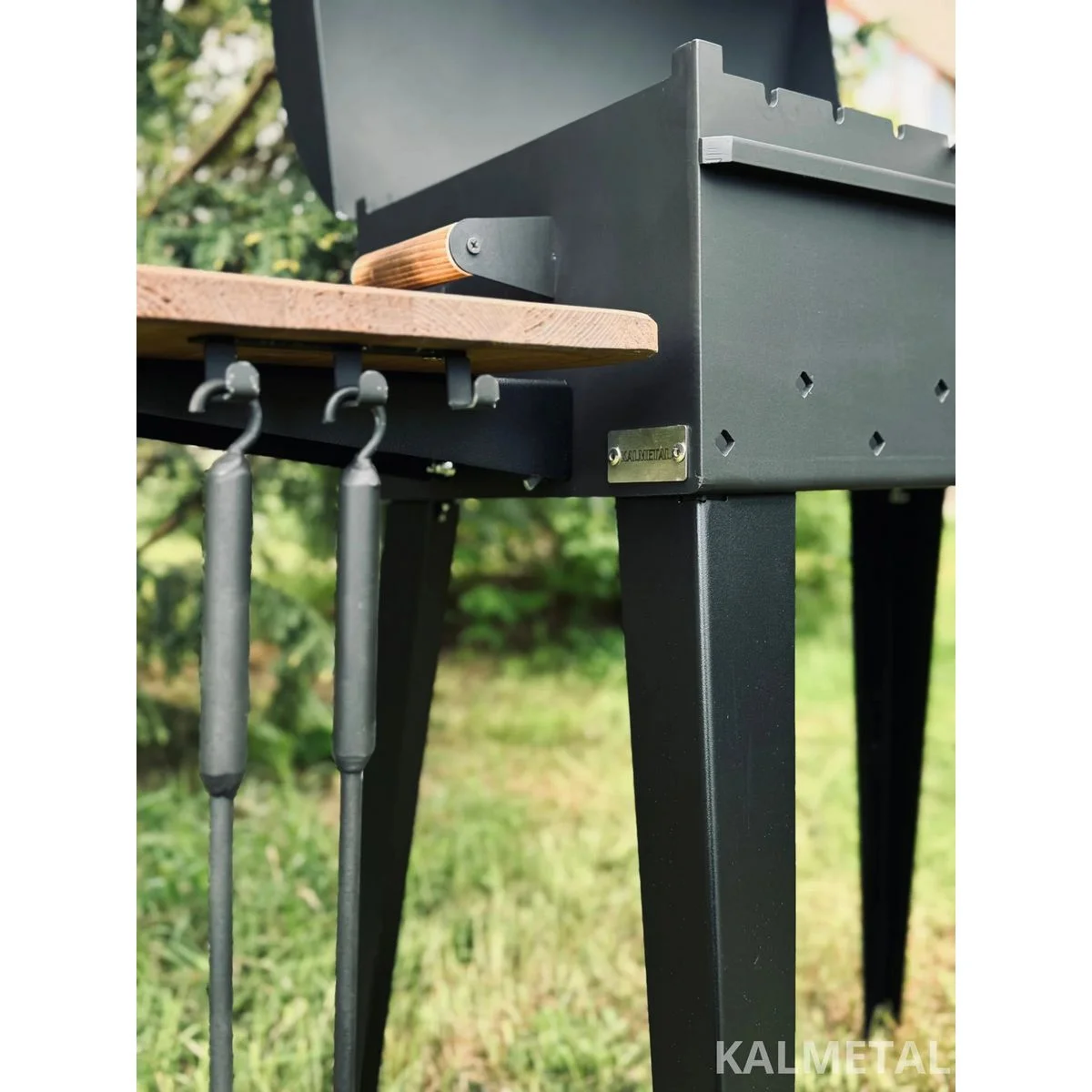 BIG Skewer Grill 4 mm with Lid and Shelf - Image 9