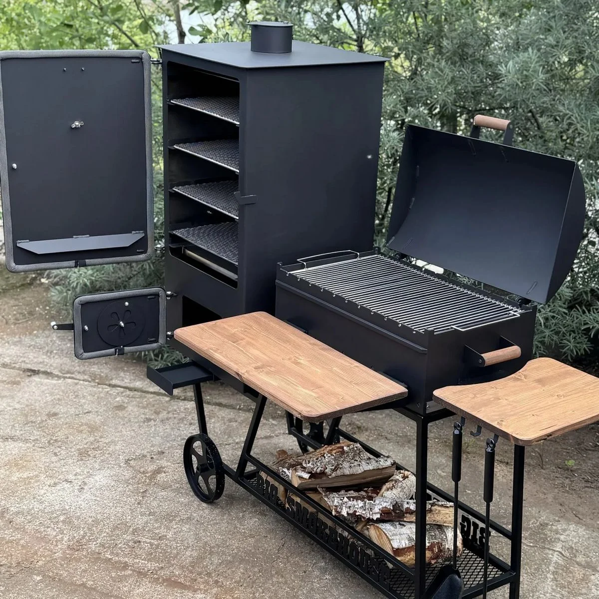 BIG SMOKEHOUSE Outdoor Kitchen - Image 5