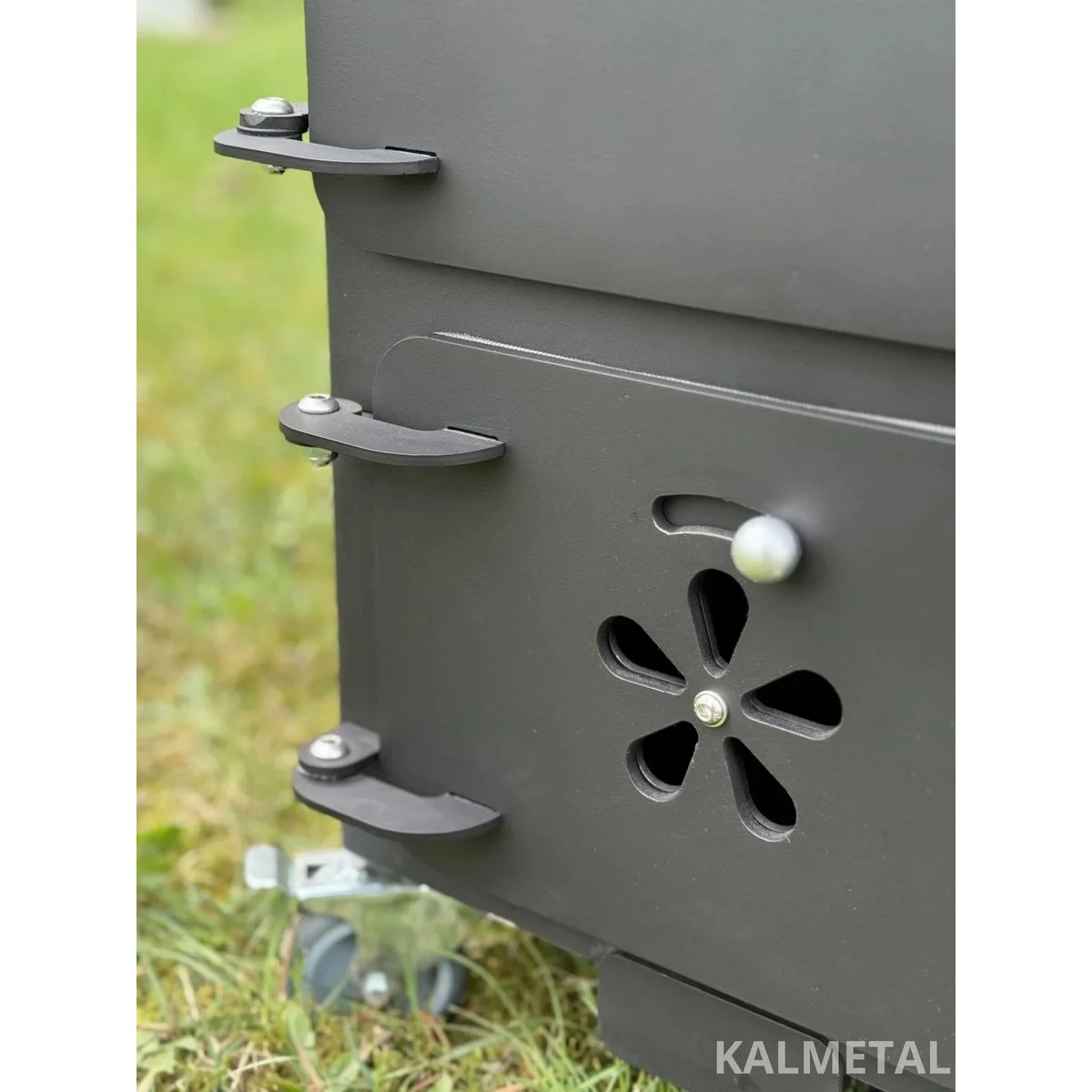 Kompaktiška 70 L rūkykla su ratukais - Image 9