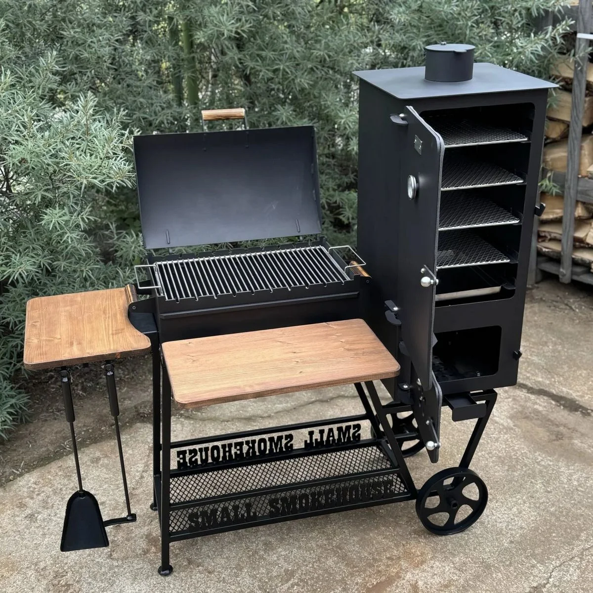SMALL SMOKEHOUSE Outdoor Kitchen - Image 5