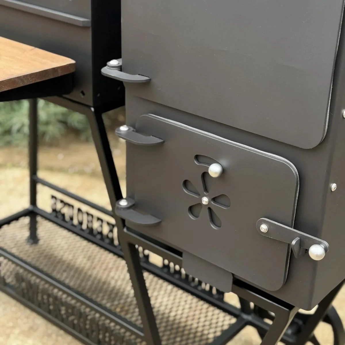 SMALL SMOKEHOUSE Outdoor Kitchen - Image 11