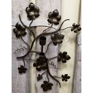 Flag Holder with Grapevine Motifs II